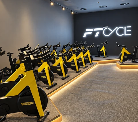 FITNESS TIME MEN — Sport fit-out by Tools Icon in Hail, photograph 3