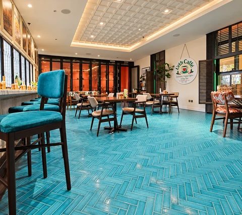 URTH CAFE — Restaurants fit-out by Tools Icon in Riyadh, photograph 2