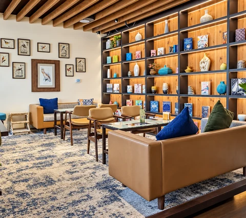 URTH CAFE — Restaurants fit-out by Tools Icon in Riyadh, photograph 3
